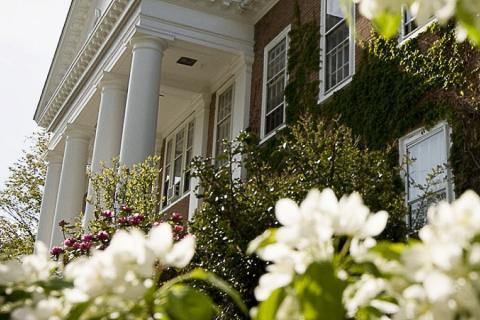 exterior of UNH Law School